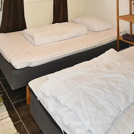 6 Person In Leirvik I Sogn-by Traum *