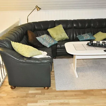 6 Person In Leirvik I Sogn-by Traum *