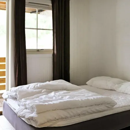 6 Person In Leirvik I Sogn-by Traum Bø