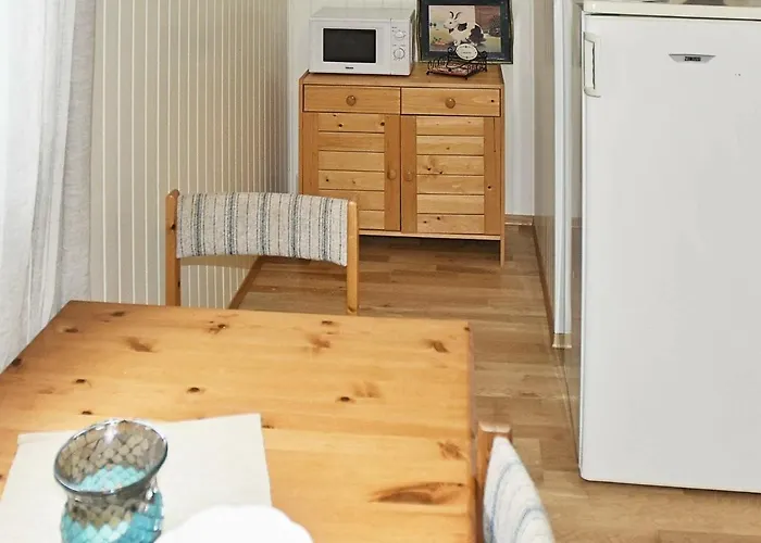 6 Person In Leirvik I Sogn-by Traum *